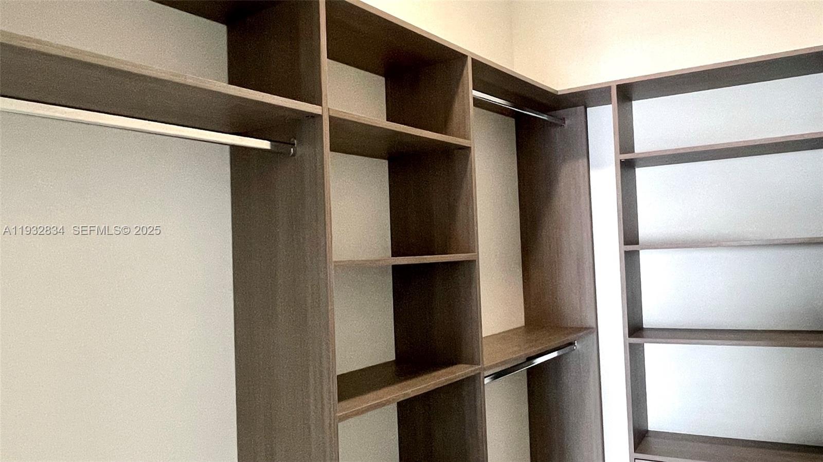 PARAMOUNT MIAMI WORLDCENT - Residential