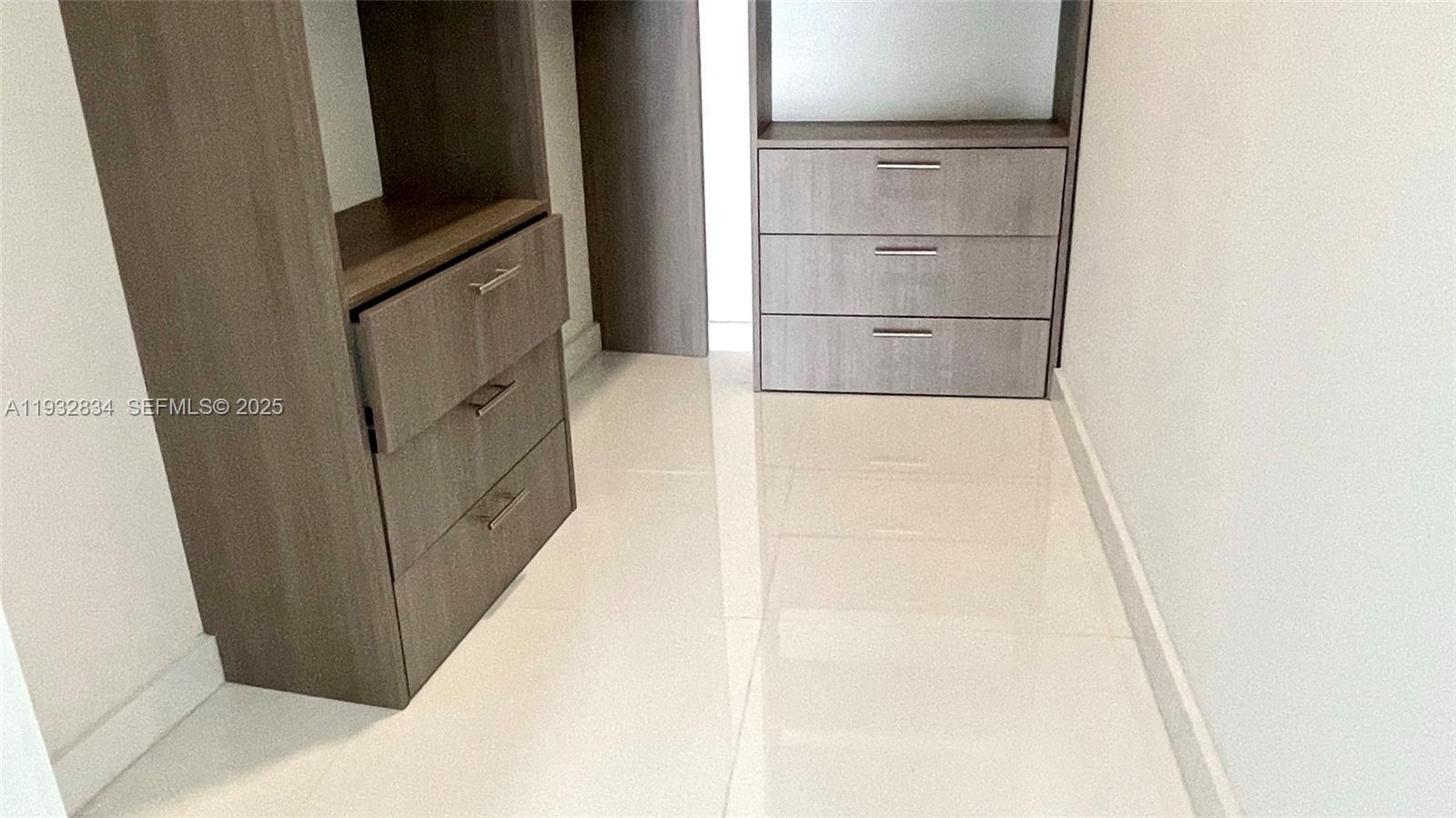 PARAMOUNT MIAMI WORLDCENT - Residential