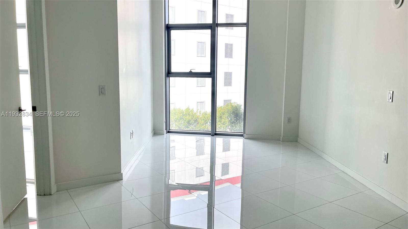 PARAMOUNT MIAMI WORLDCENT - Residential