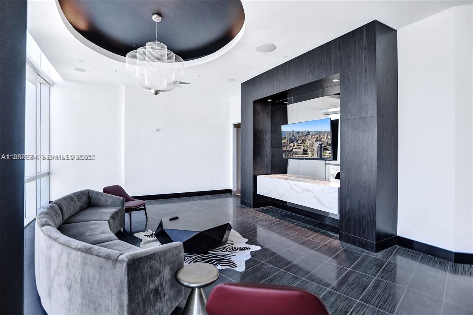 PARAMOUNT MIAMI WORLDCENT - Residential