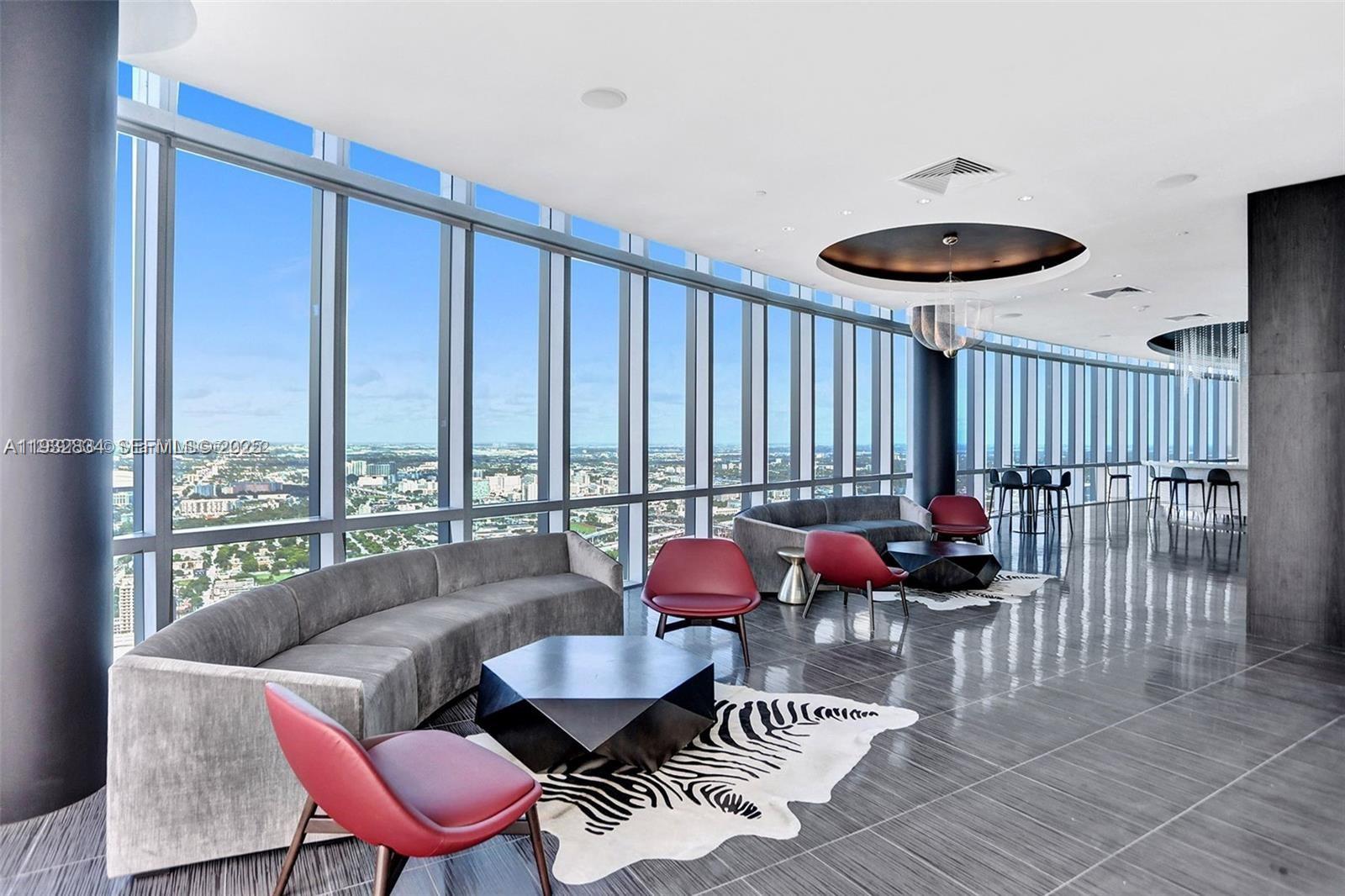 PARAMOUNT MIAMI WORLDCENT - Residential