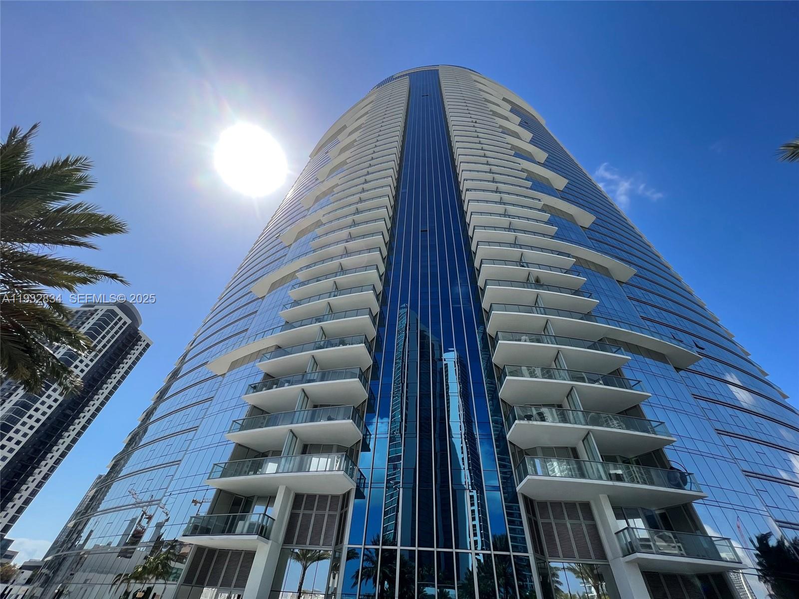 PARAMOUNT MIAMI WORLDCENT - Residential