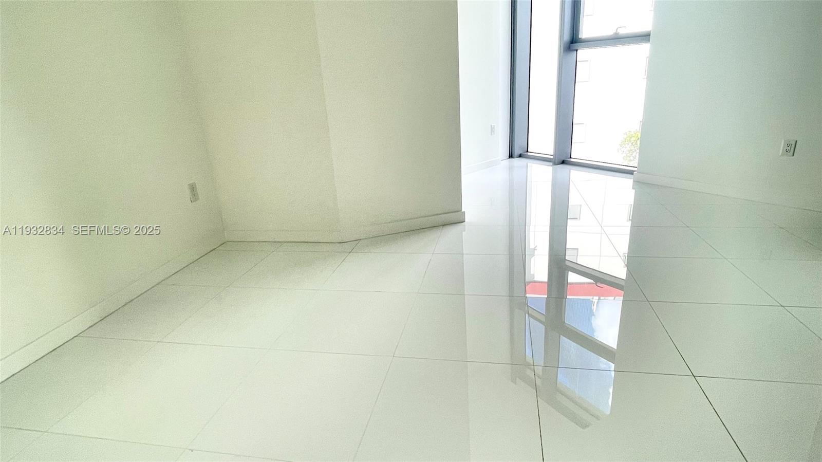 PARAMOUNT MIAMI WORLDCENT - Residential