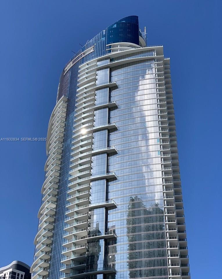 PARAMOUNT MIAMI WORLDCENT - Residential