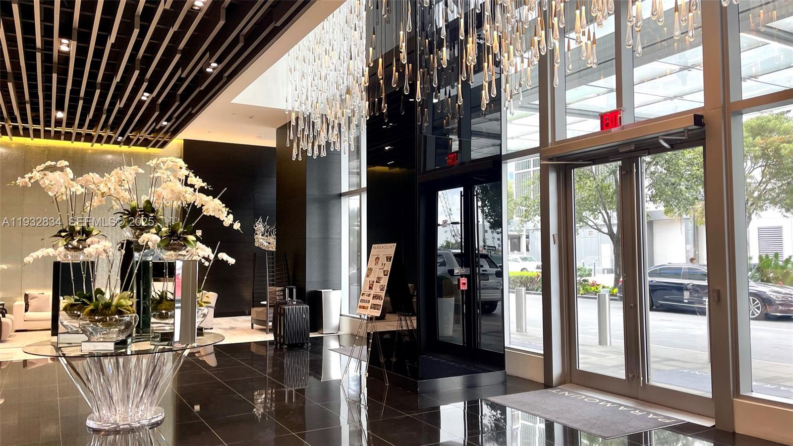 PARAMOUNT MIAMI WORLDCENT - Residential