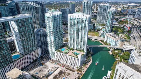 41 SE 5th St 906 Miami FL 33131