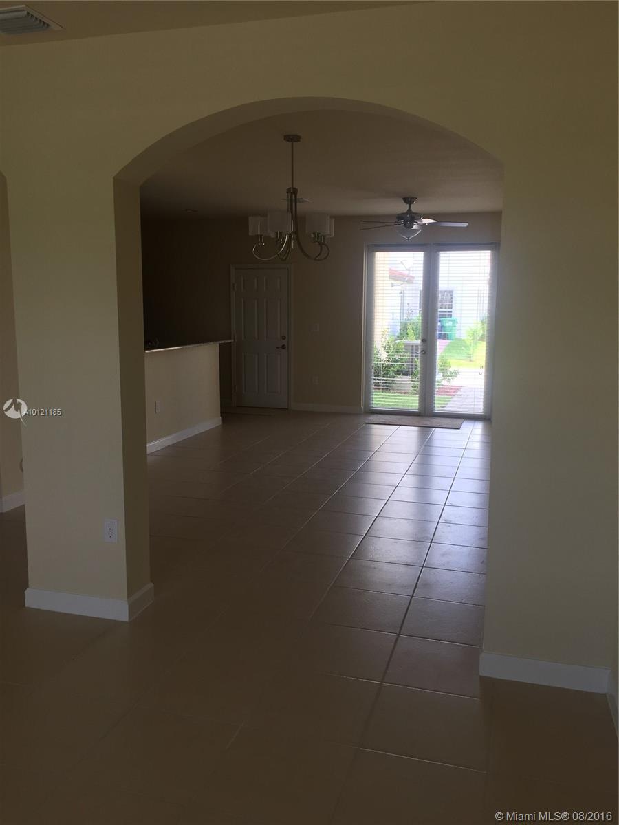 KENDALL COMMONS - Residential Lease