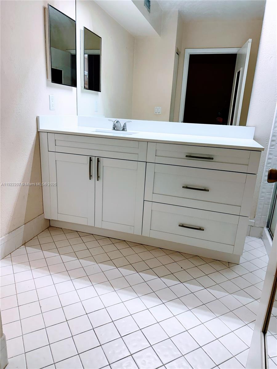 OPTIMA VILLAGE I-E CONDO - Residential Lease