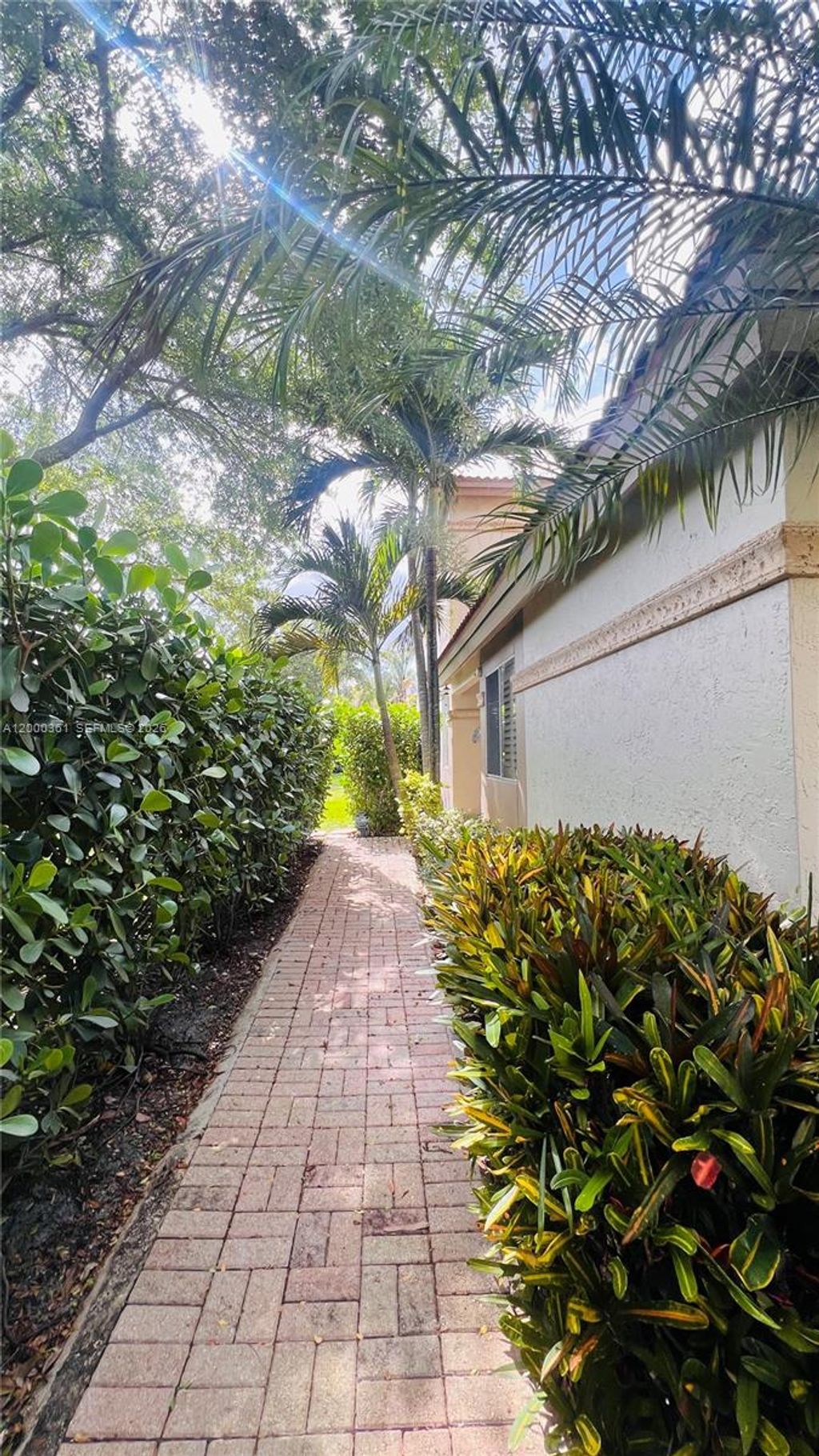 Photo of 6762 Via Regina, Boca Raton, FL 33433 (MLS # A12000361)