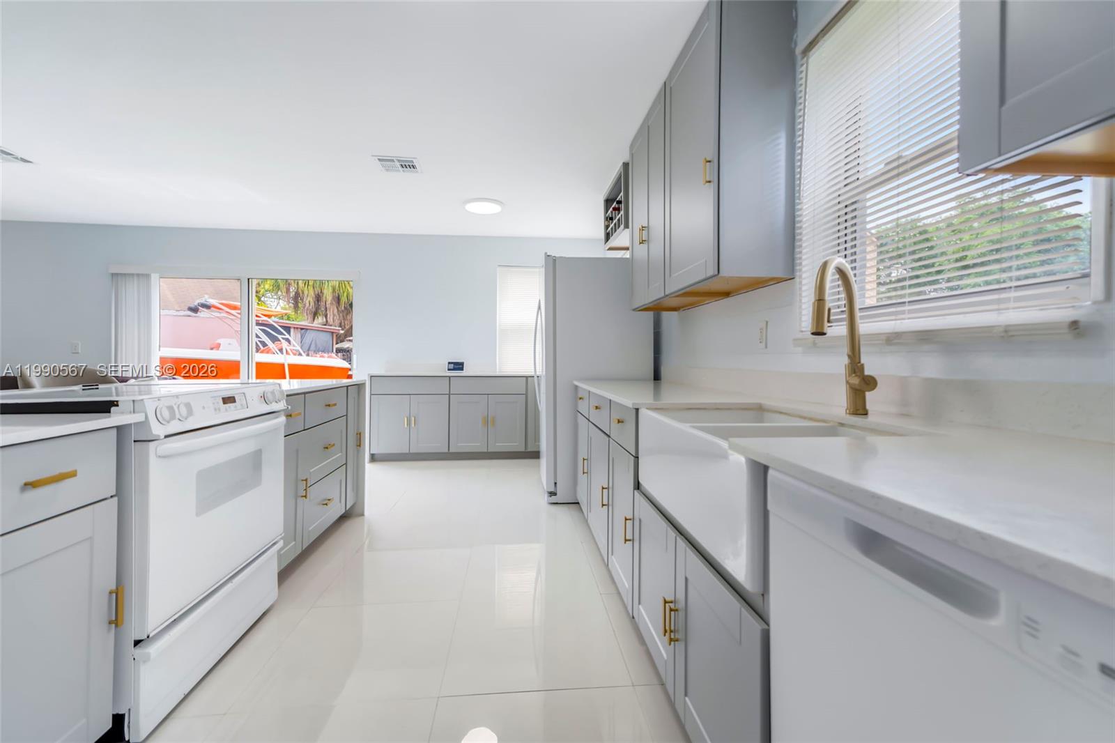 LAKES BY THE BAY SEC 6 - Residential