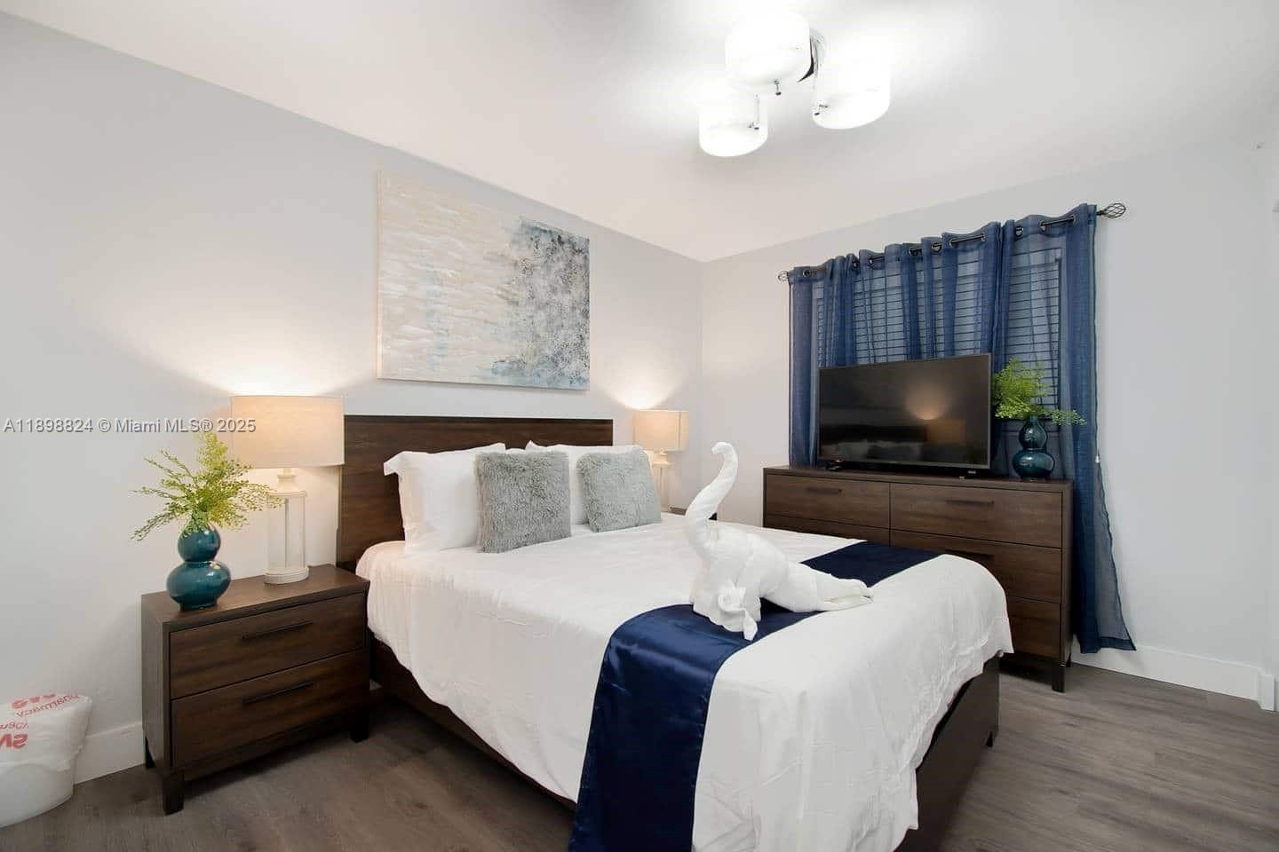 GULFSTREAM ESTATES NO 3 - Residential Lease