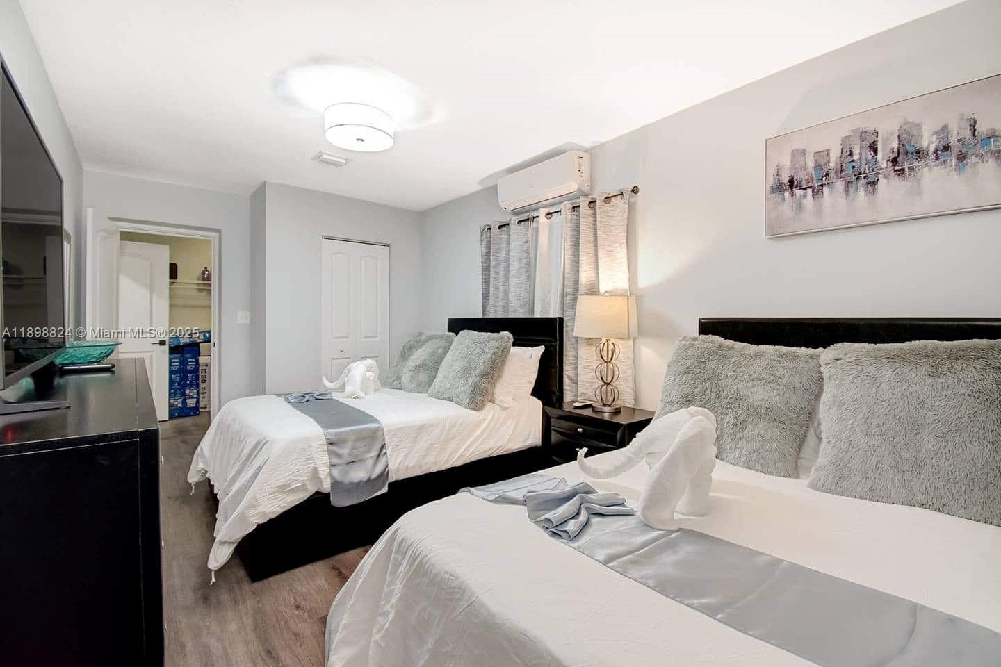 GULFSTREAM ESTATES NO 3 - Residential Lease