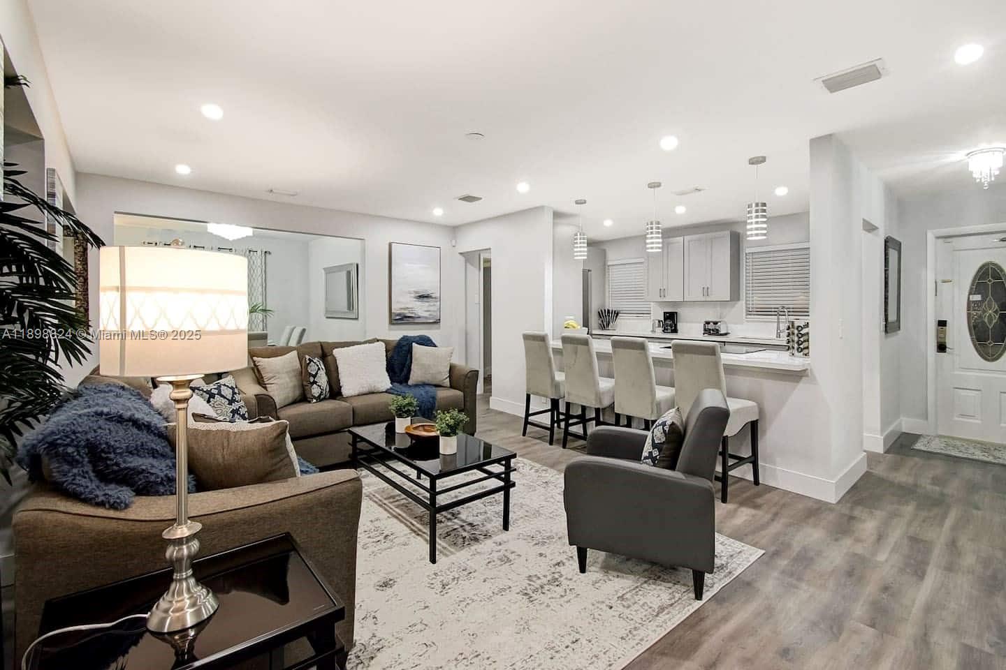 GULFSTREAM ESTATES NO 3 - Residential Lease