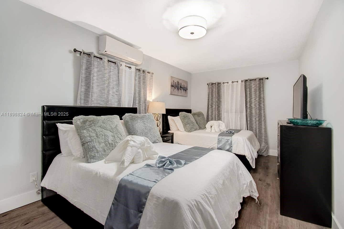 GULFSTREAM ESTATES NO 3 - Residential Lease