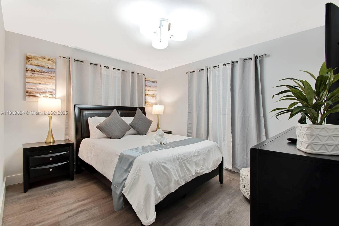 GULFSTREAM ESTATES NO 3 - Residential Lease