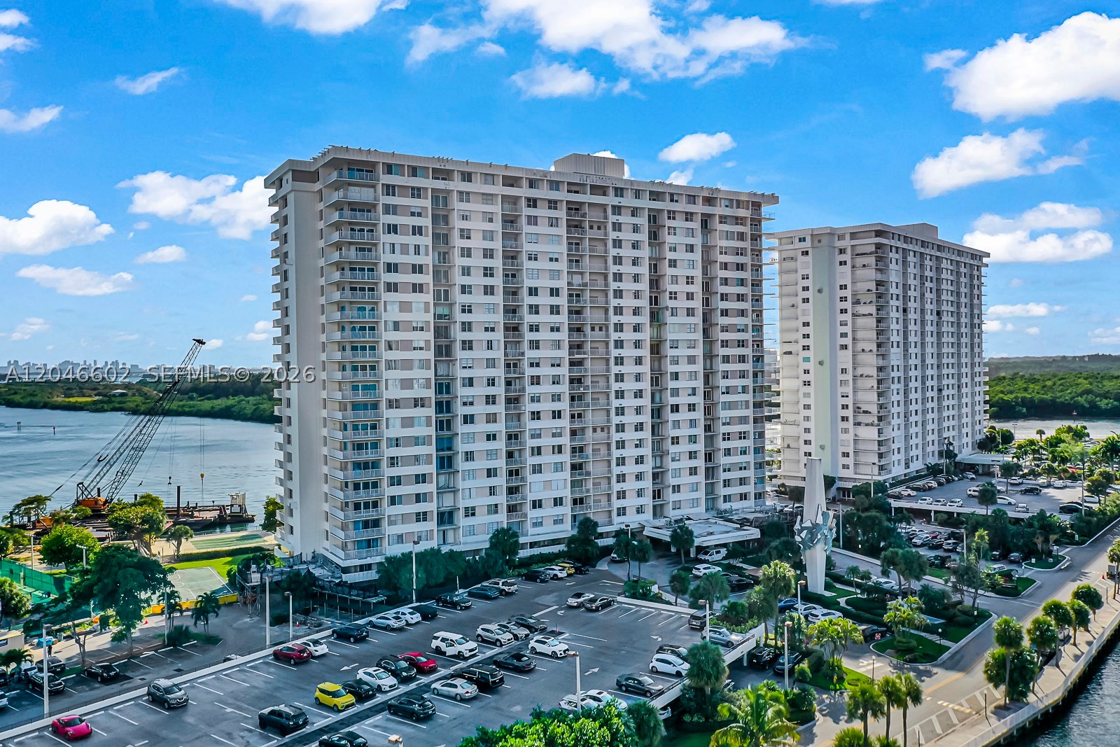 300 Bayview Dr 1709