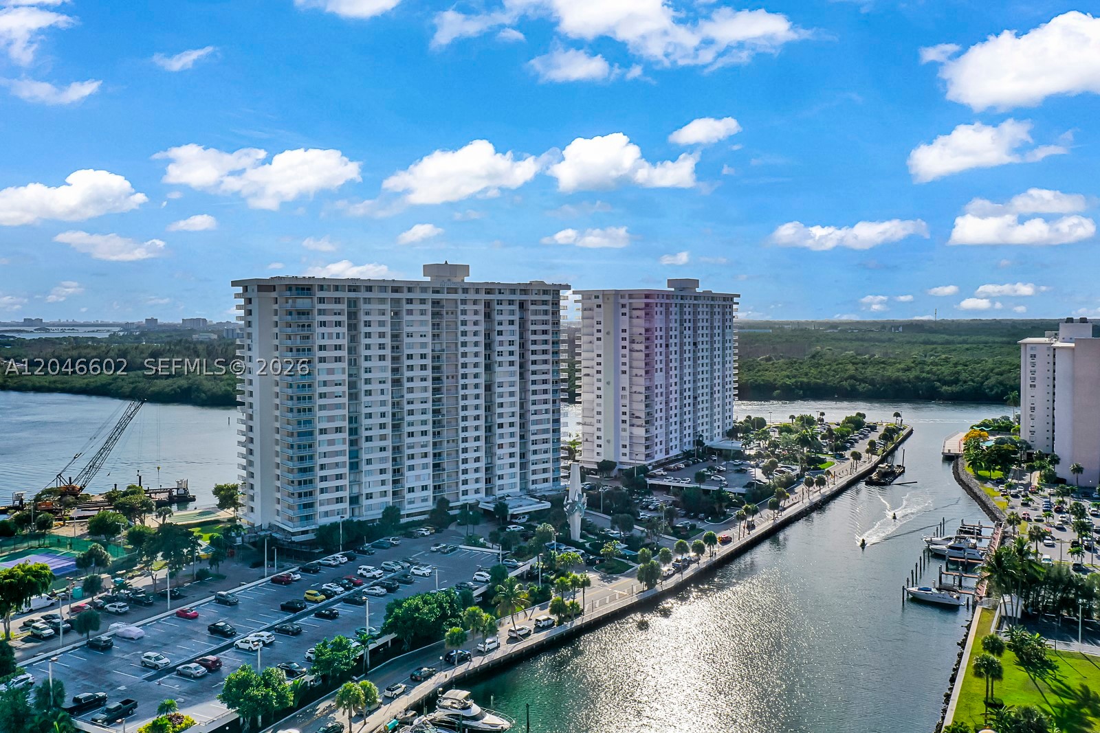 300 Bayview Dr 1709