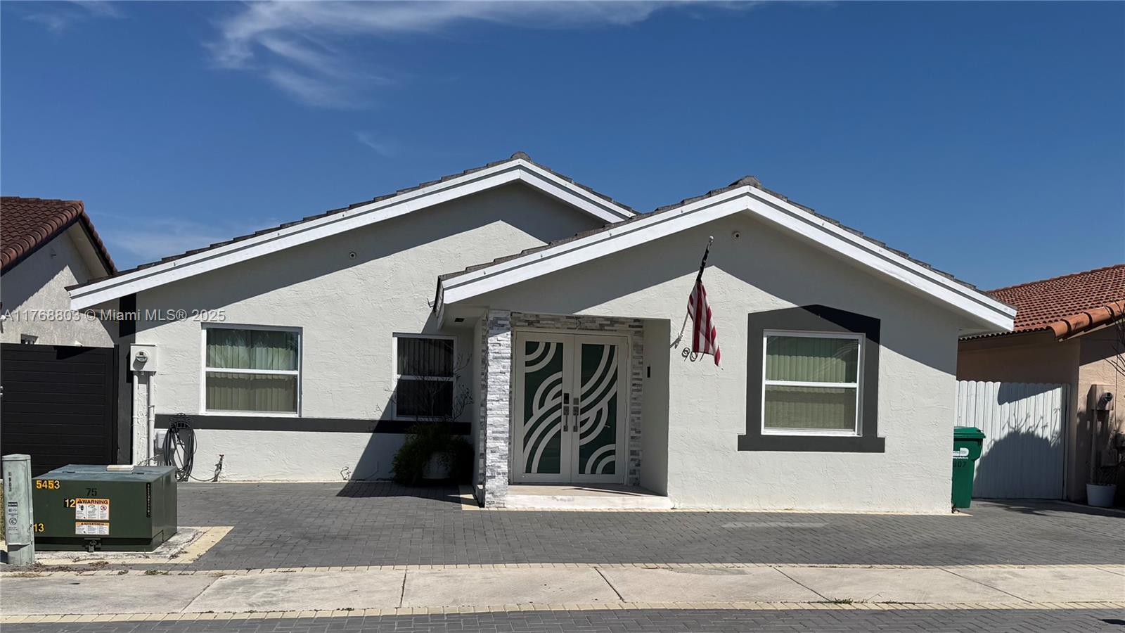 907 Sw 140th Ave, Miami, Broward County, Florida - 4 Bedrooms  
3 Bathrooms - 