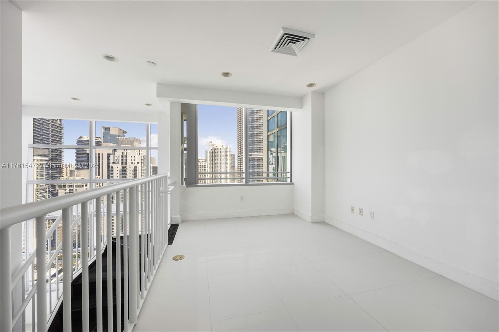 MAYFIELD CONDO - Residential