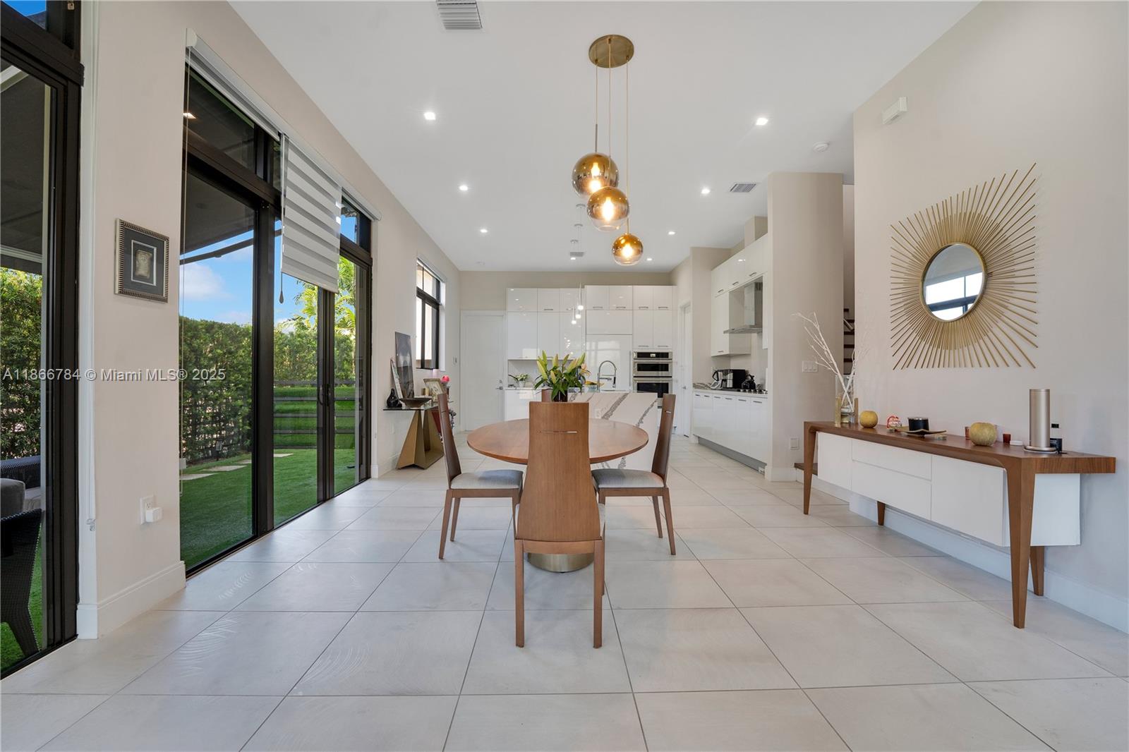 DOWNTOWN DORAL SOUTH PHAS - Residential Lease