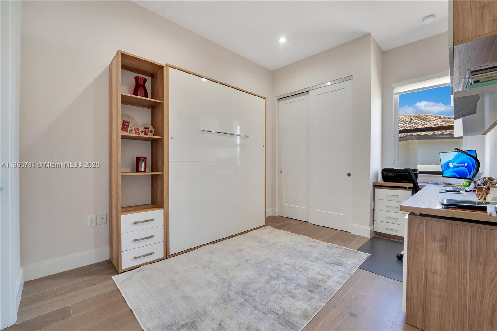 DOWNTOWN DORAL SOUTH PHAS - Residential Lease