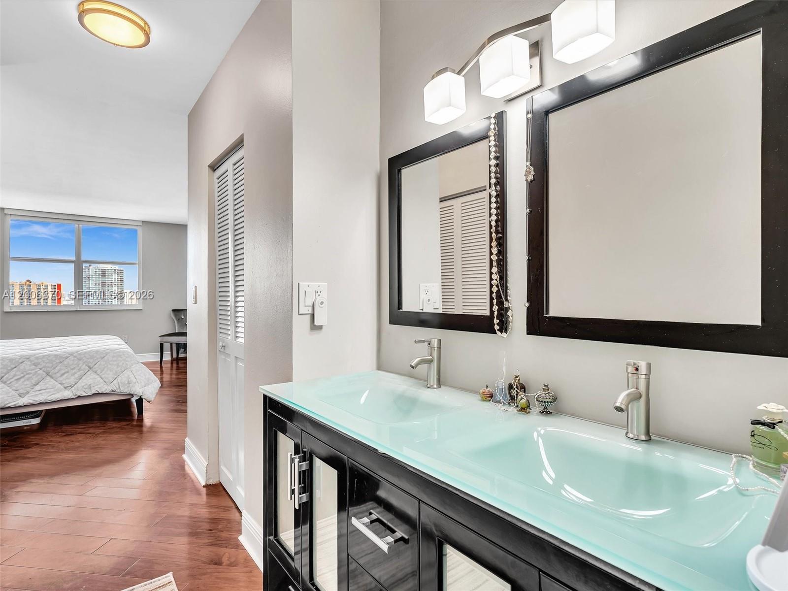 ARLEN HOUSE WEST CONDO - Residential