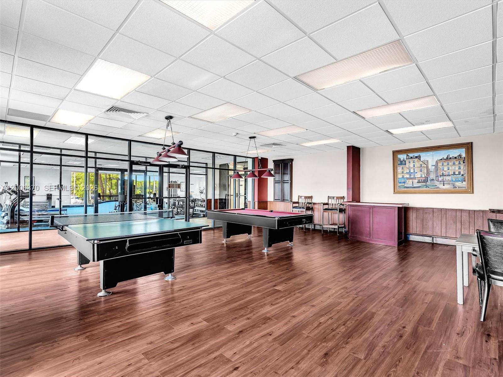 ARLEN HOUSE WEST CONDO - Residential