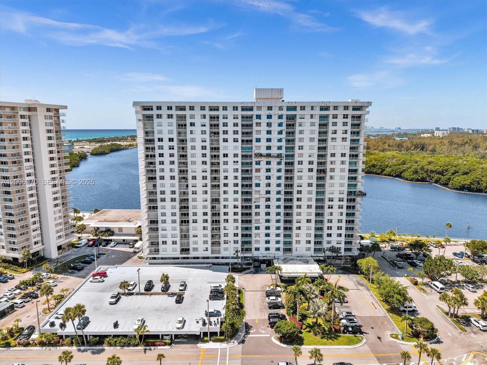 ARLEN HOUSE WEST CONDO - Residential