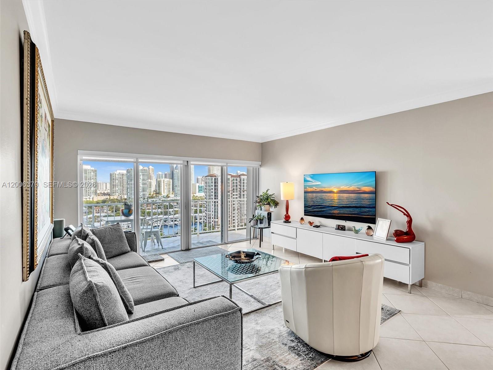 ARLEN HOUSE WEST CONDO - Residential