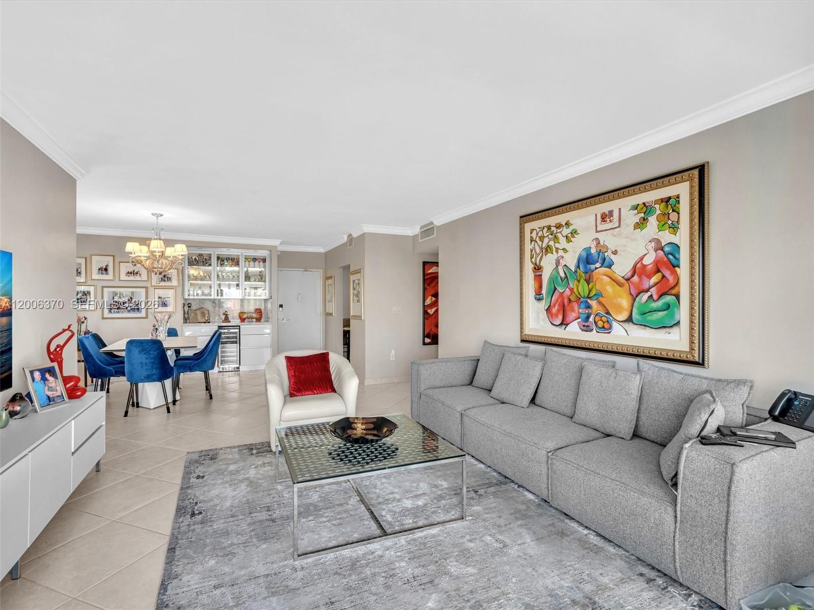 ARLEN HOUSE WEST CONDO - Residential