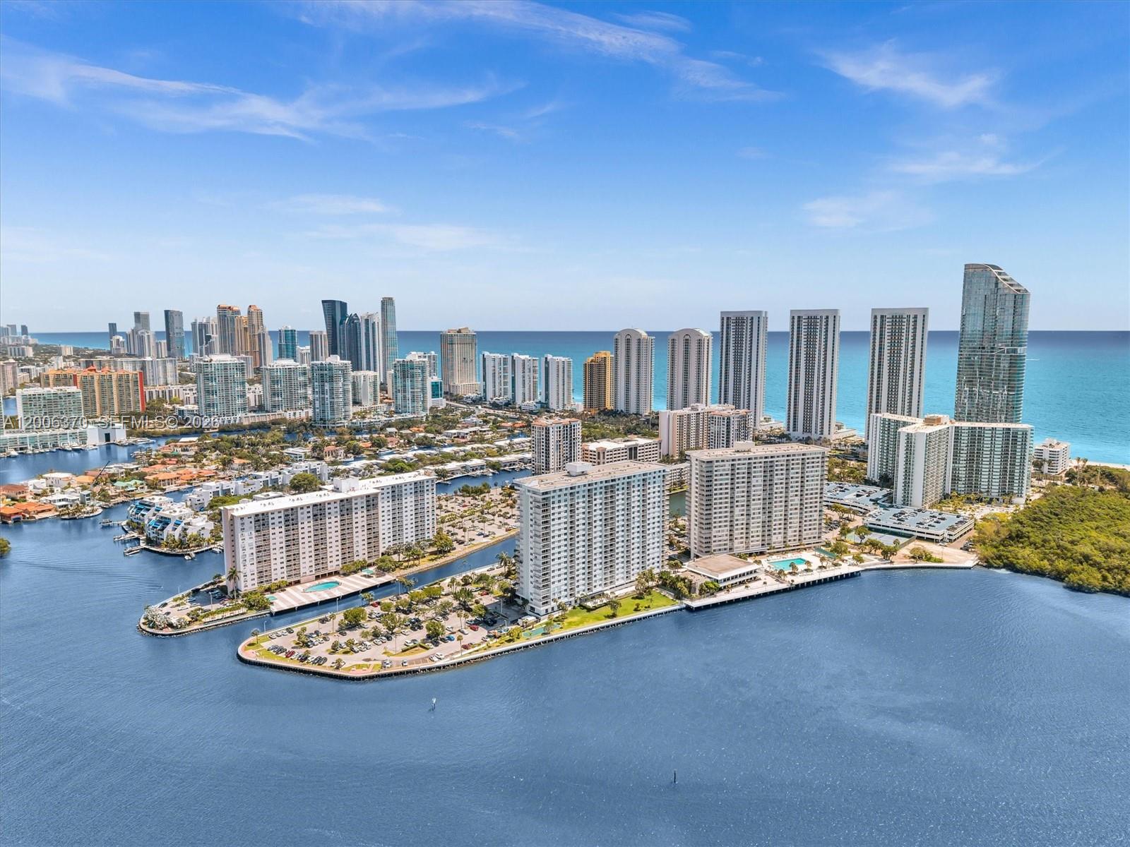 ARLEN HOUSE WEST CONDO - Residential