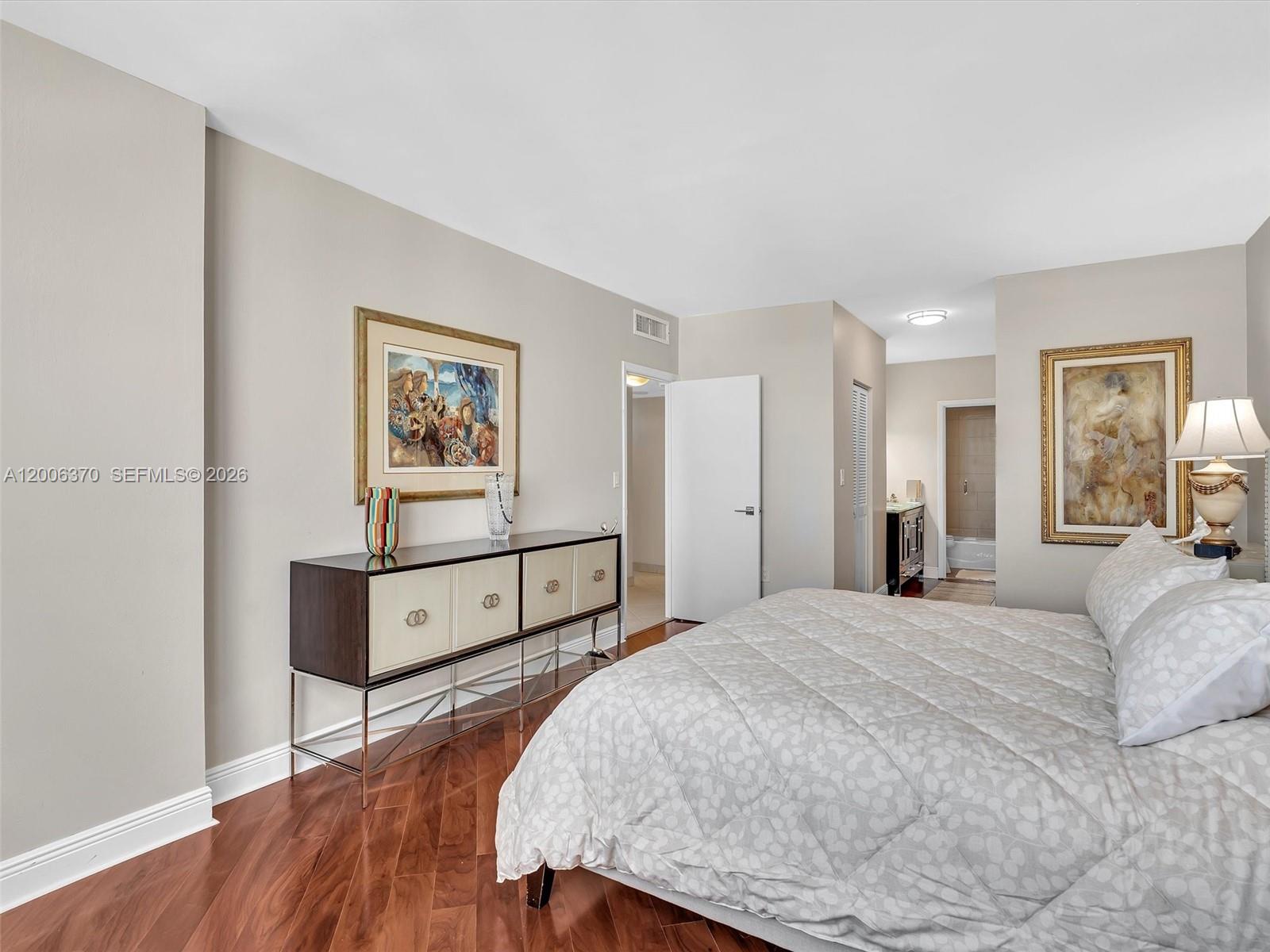 ARLEN HOUSE WEST CONDO - Residential