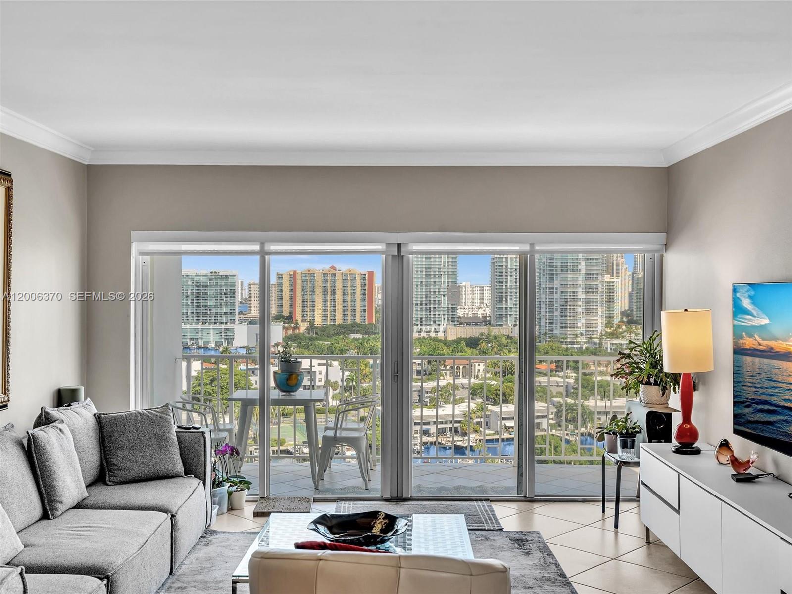 ARLEN HOUSE WEST CONDO - Residential