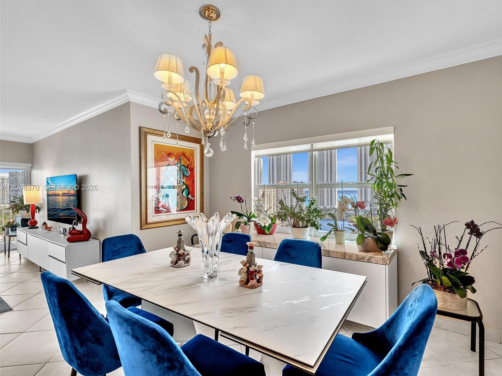 ARLEN HOUSE WEST CONDO - Residential