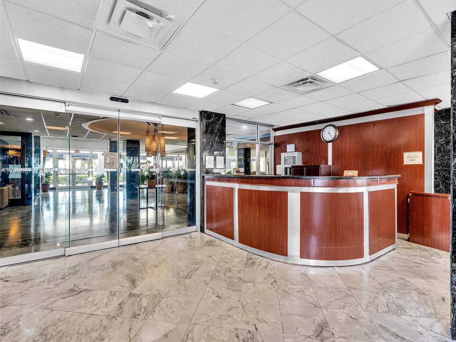 ARLEN HOUSE WEST CONDO - Residential