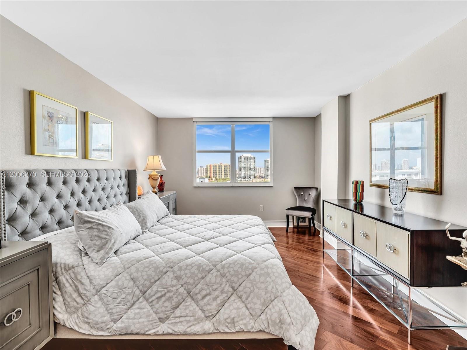 ARLEN HOUSE WEST CONDO - Residential