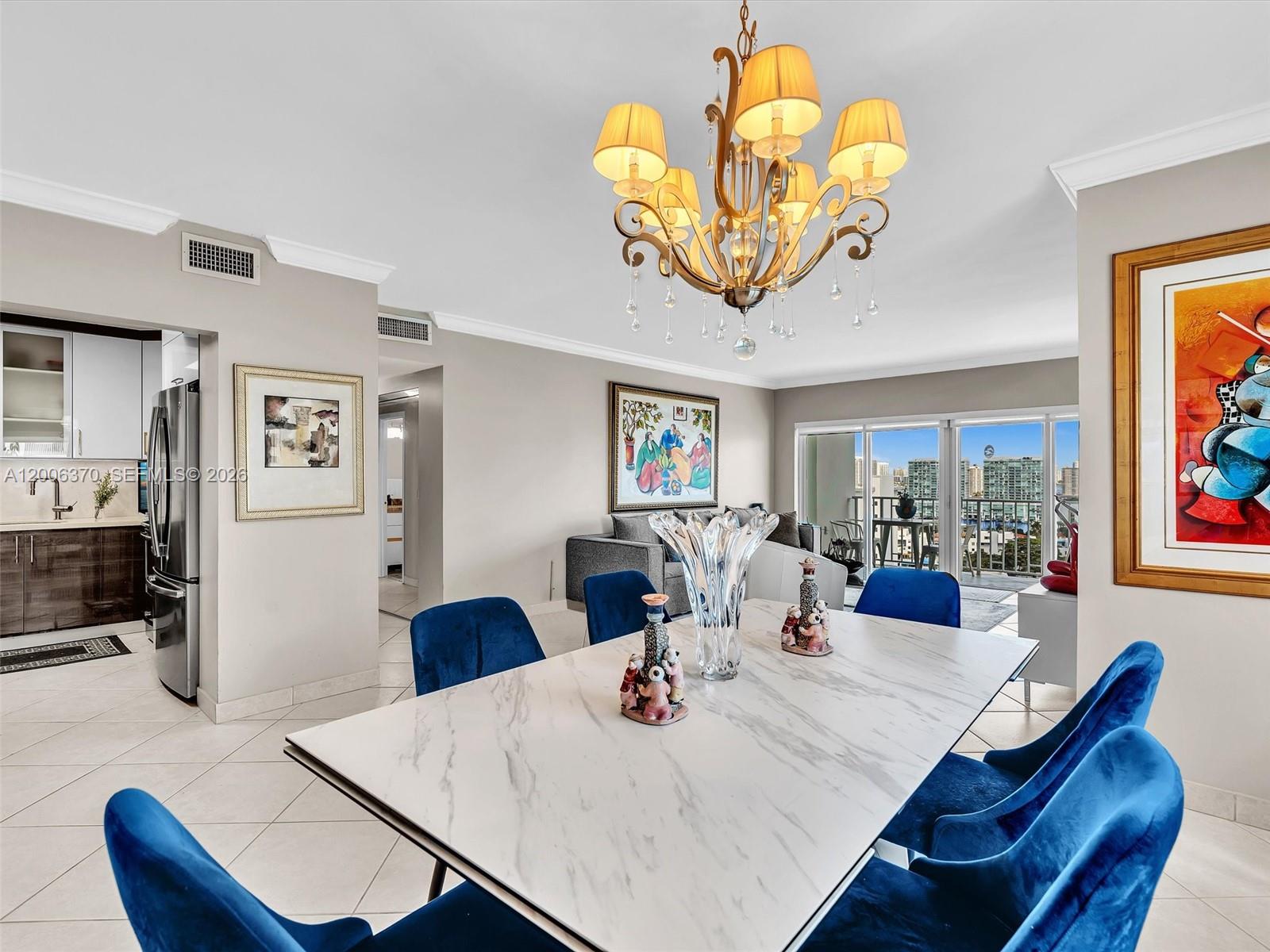 ARLEN HOUSE WEST CONDO - Residential