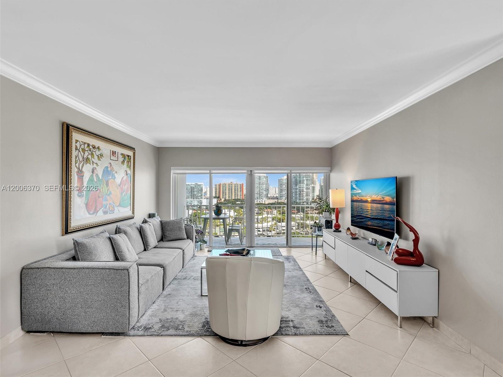 ARLEN HOUSE WEST CONDO - Residential