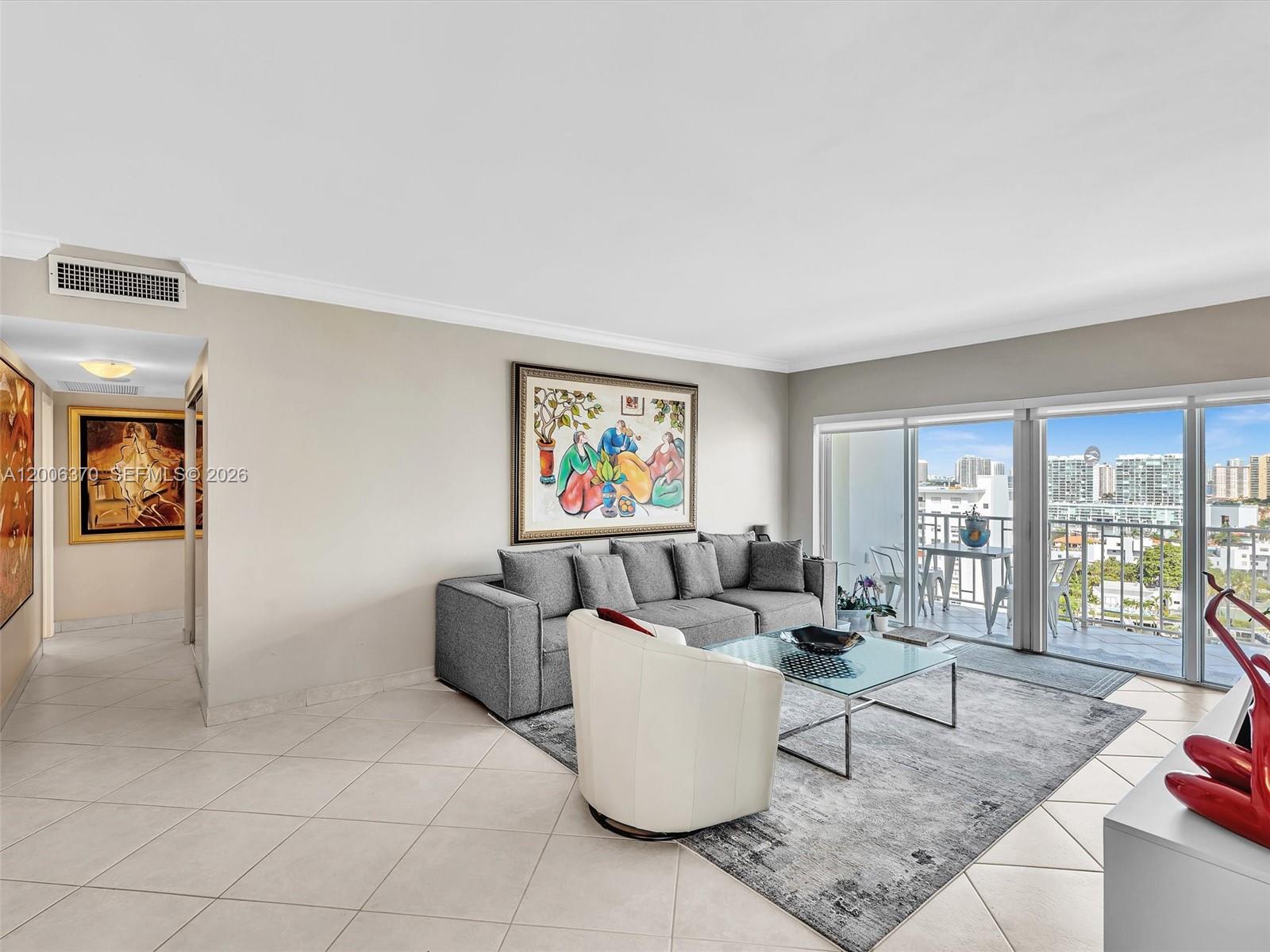 ARLEN HOUSE WEST CONDO - Residential