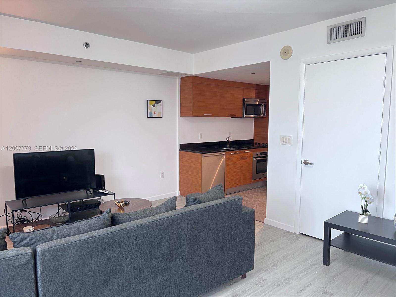 50 Biscayne Blvd 3209