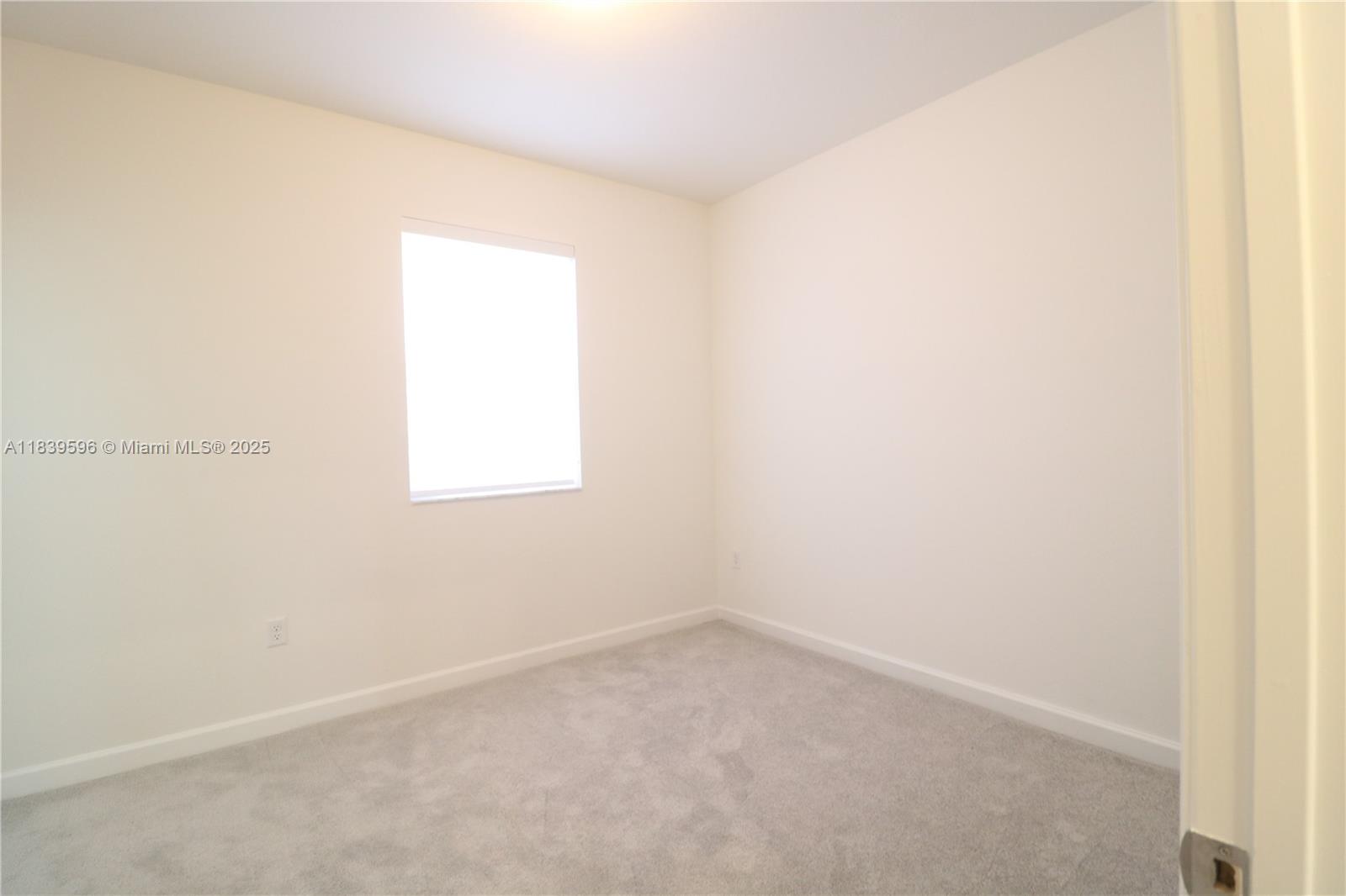 PARADISE PINES - Residential