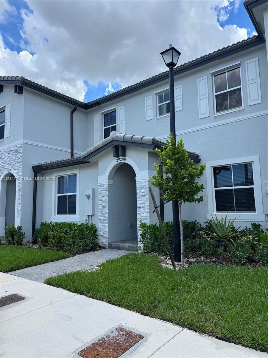 PARADISE PINES - Residential