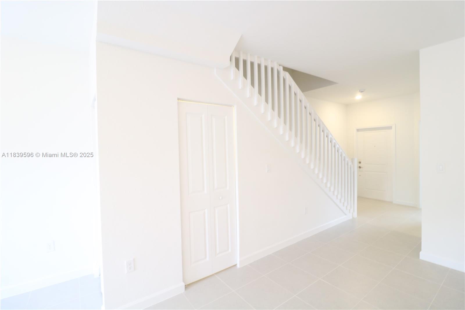 PARADISE PINES - Residential