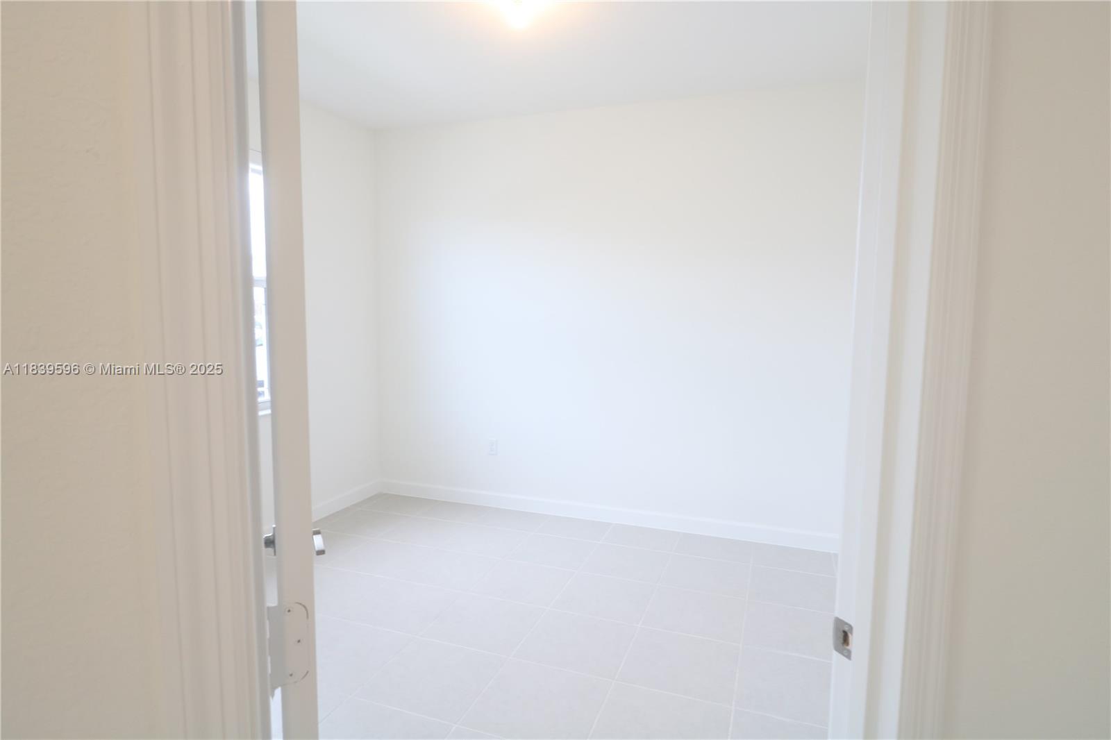 PARADISE PINES - Residential