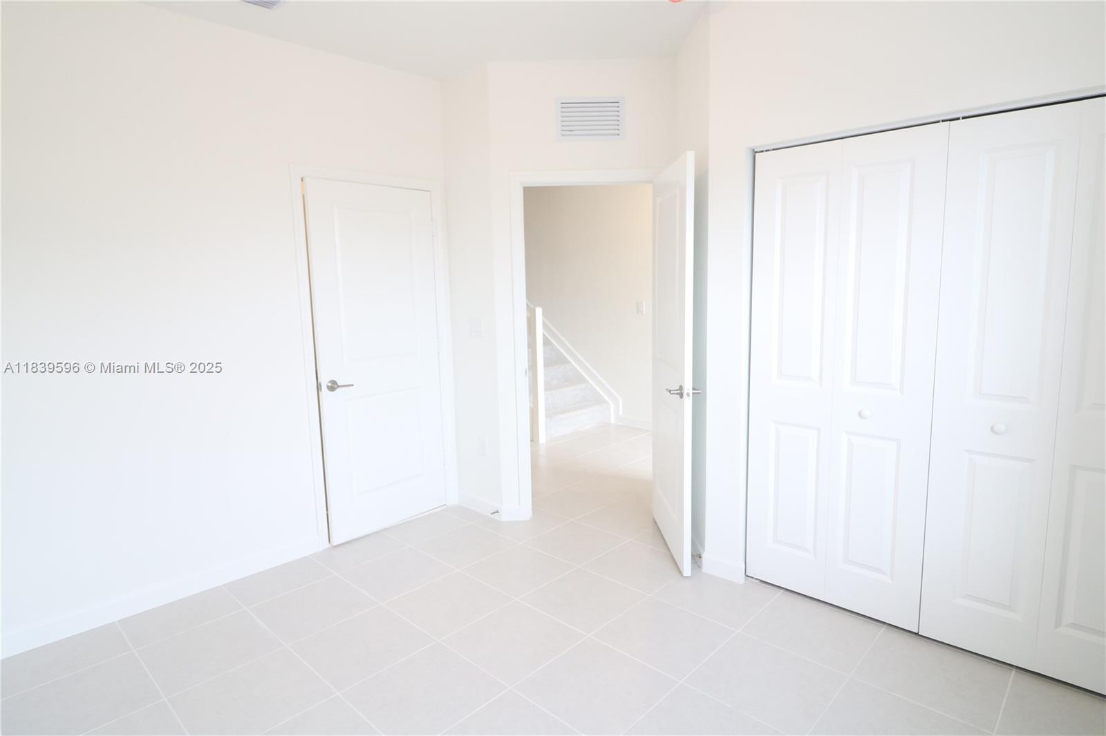 PARADISE PINES - Residential