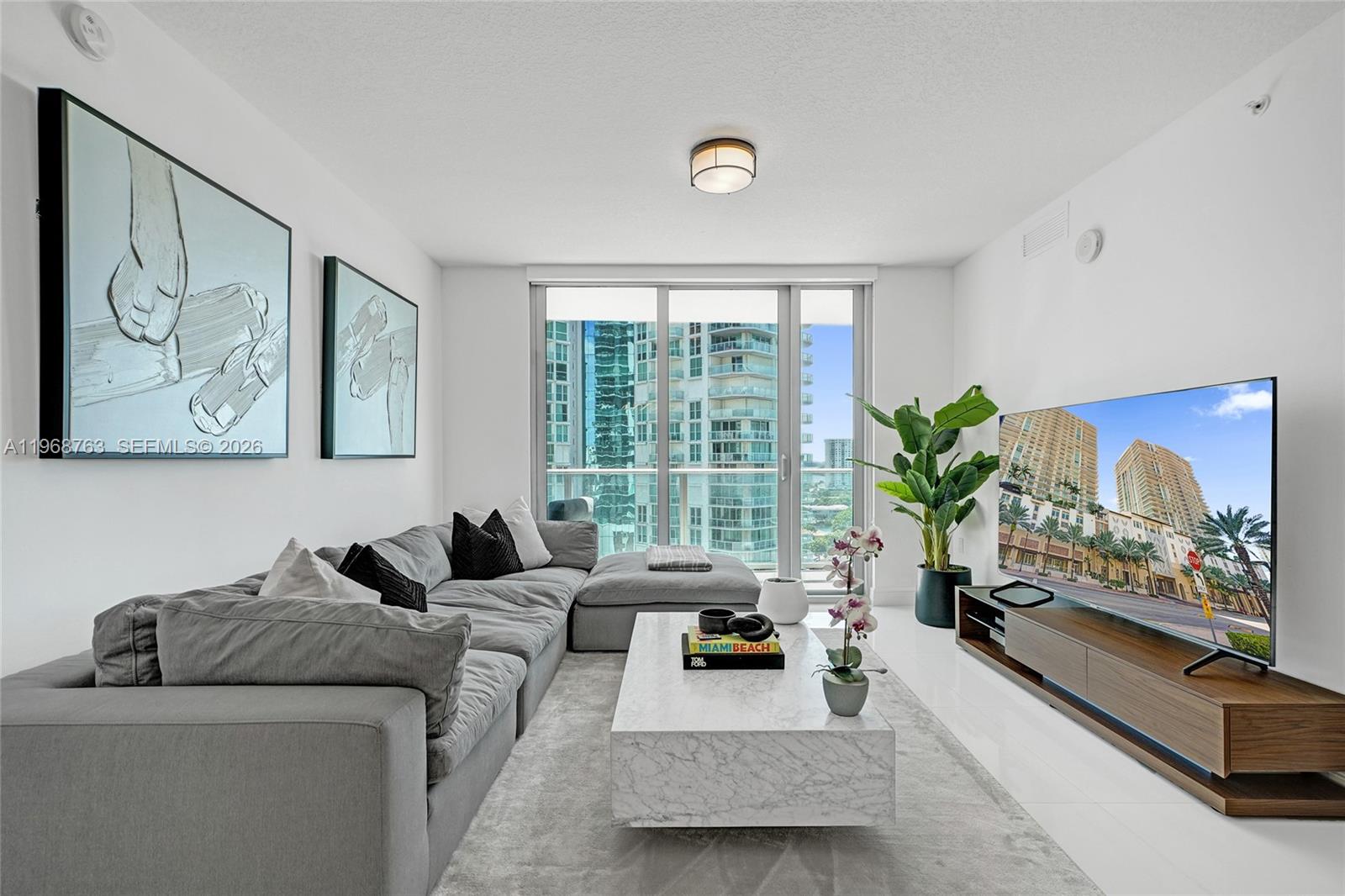 PARQUE TOWERS CONDO - Residential