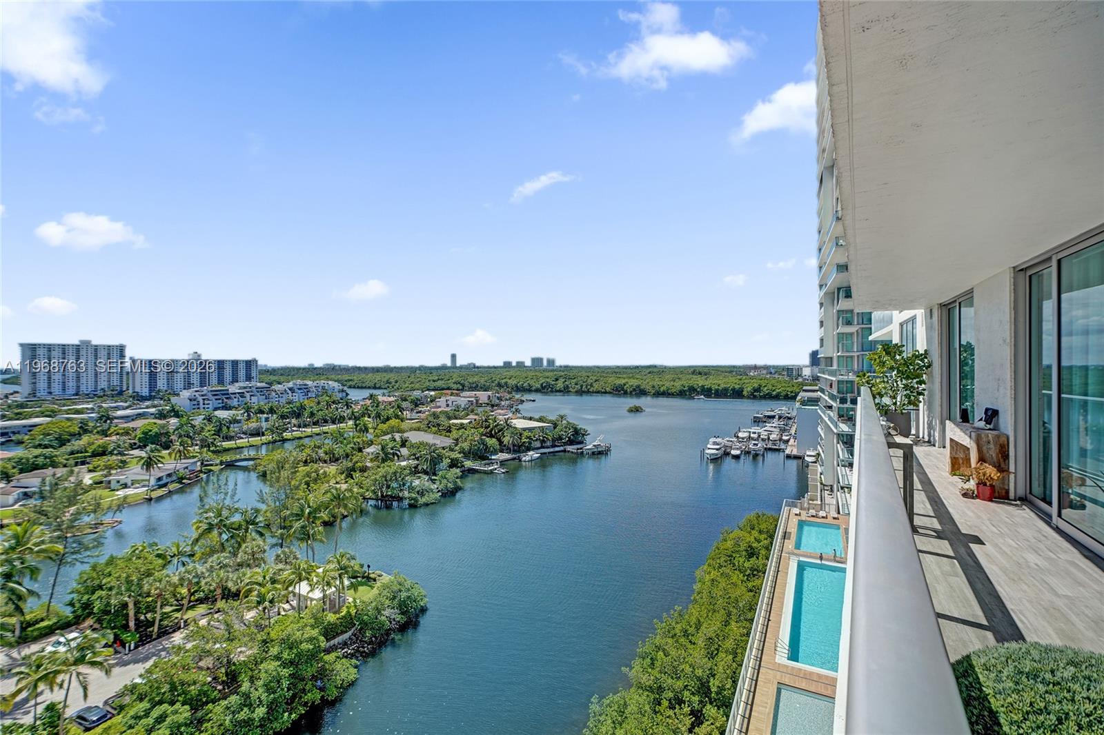 PARQUE TOWERS CONDO - Residential