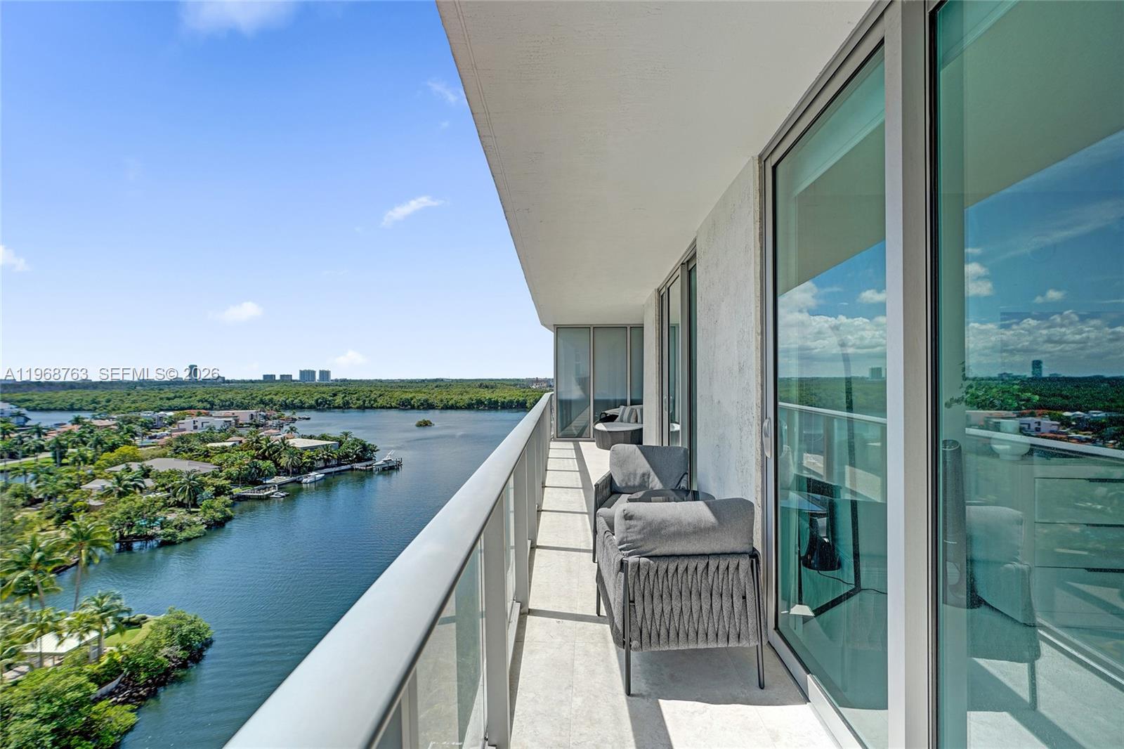 PARQUE TOWERS CONDO - Residential