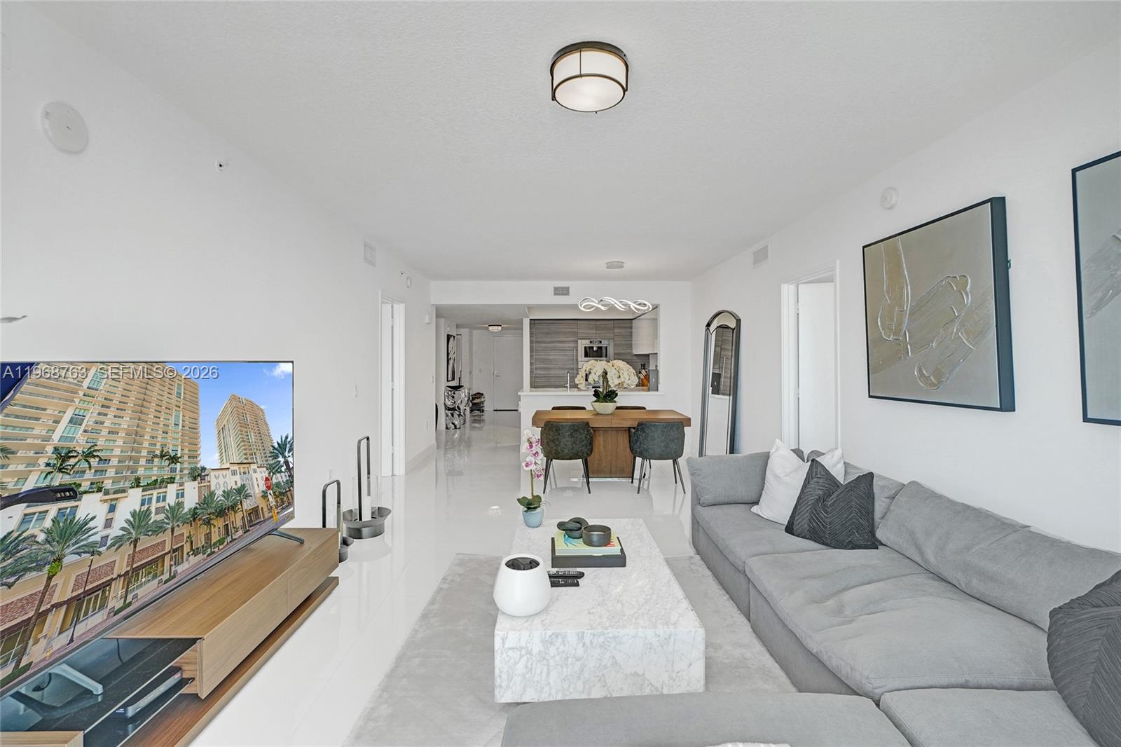 PARQUE TOWERS CONDO - Residential