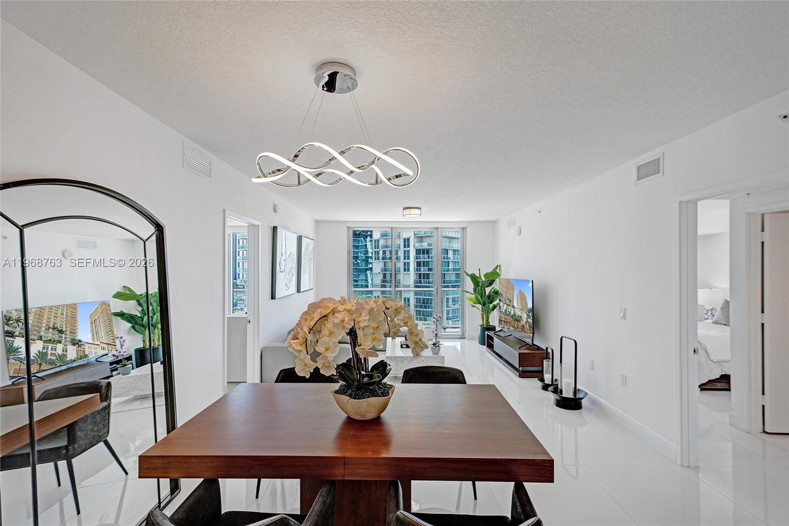 PARQUE TOWERS CONDO - Residential